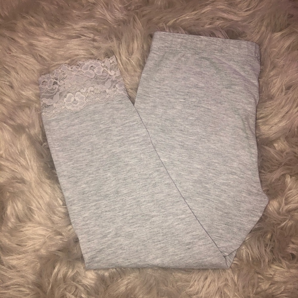 Gray Lace Tempted Capri Leggings!